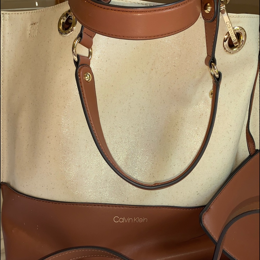 Calvin Klein purse w/ pouchette